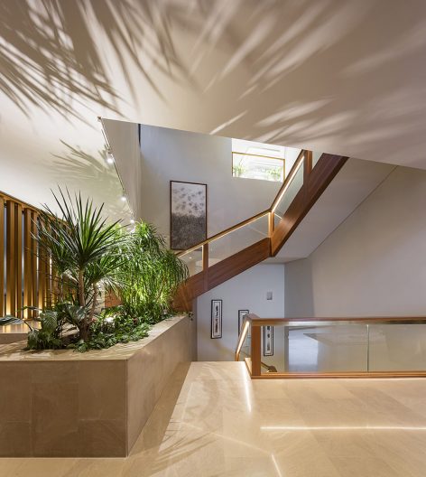 Three Gardens House By AGi architects