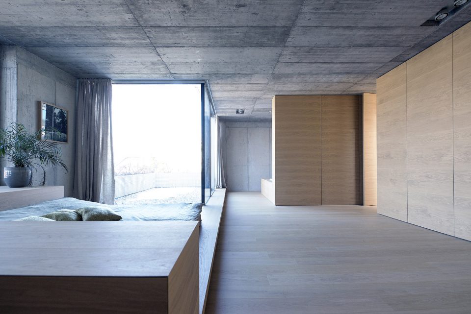 Villa Criss Cross Envelope By OFIS Architects