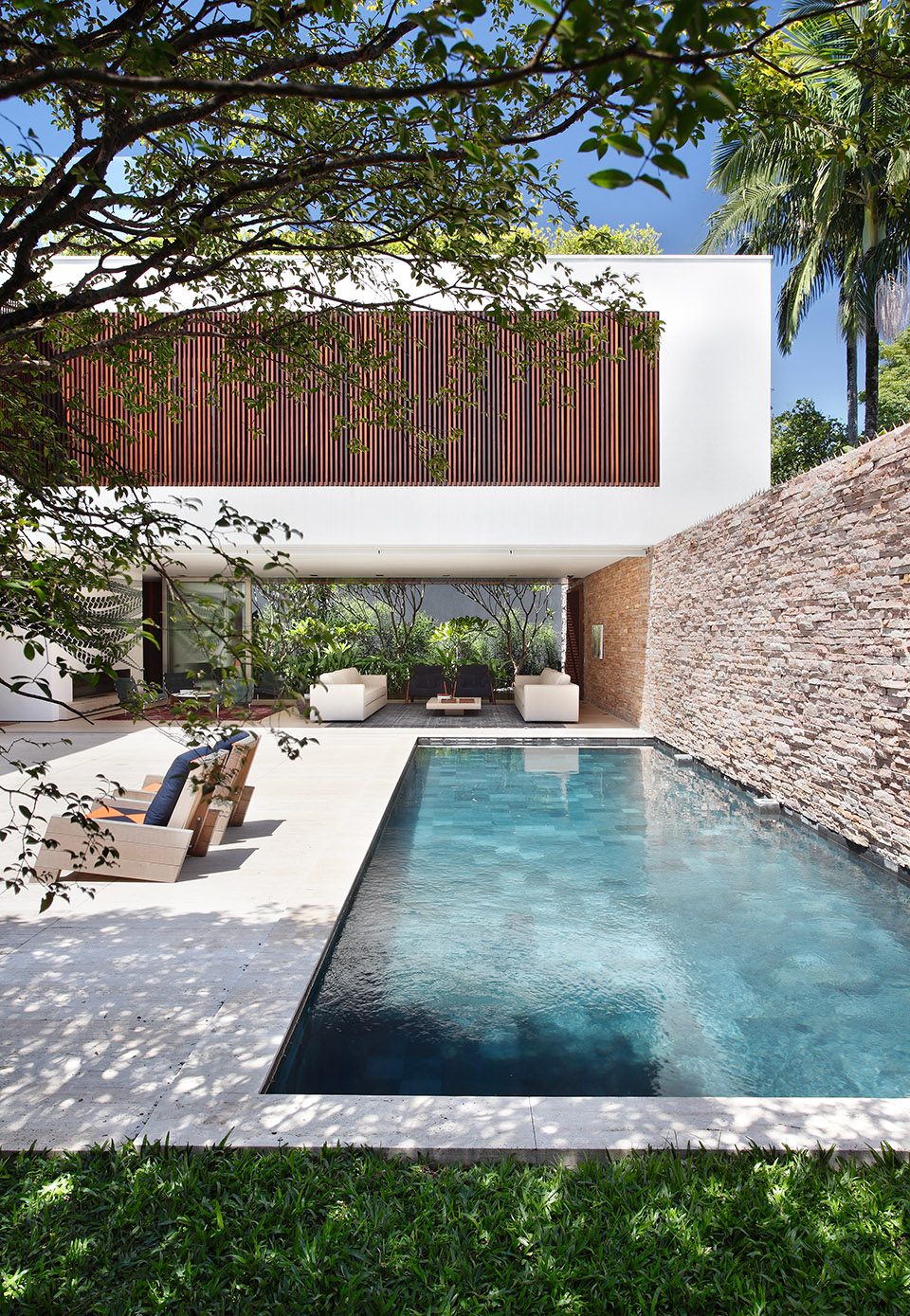 AH HOUSE STUDIO GUILHERME TORRES 22