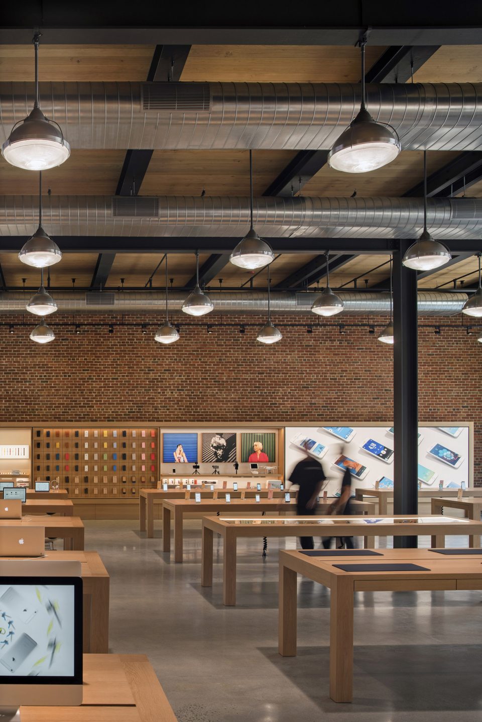 Apple Williamsburg Nic Lehoux 4