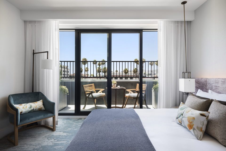 Dream Hotel 310 BronzeKingBalcony 0370