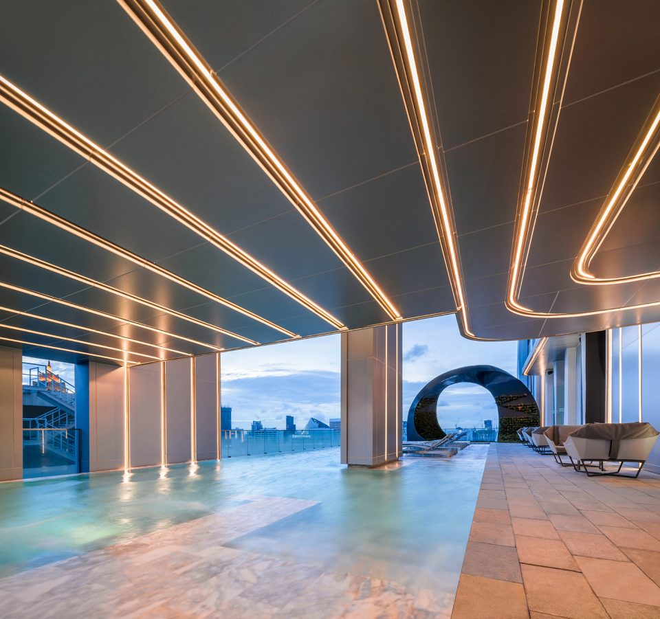 EDGE POOL 010