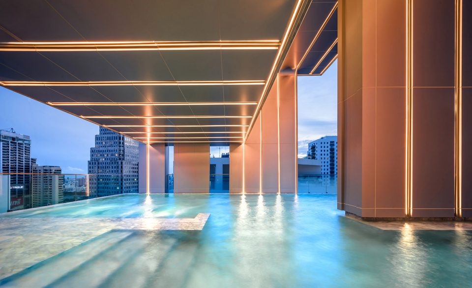 EDGE POOL 012