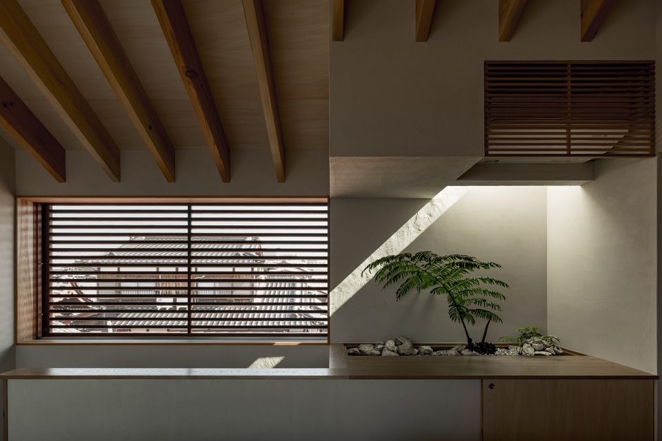 Shoei House by HEARTH ARCHITECTS