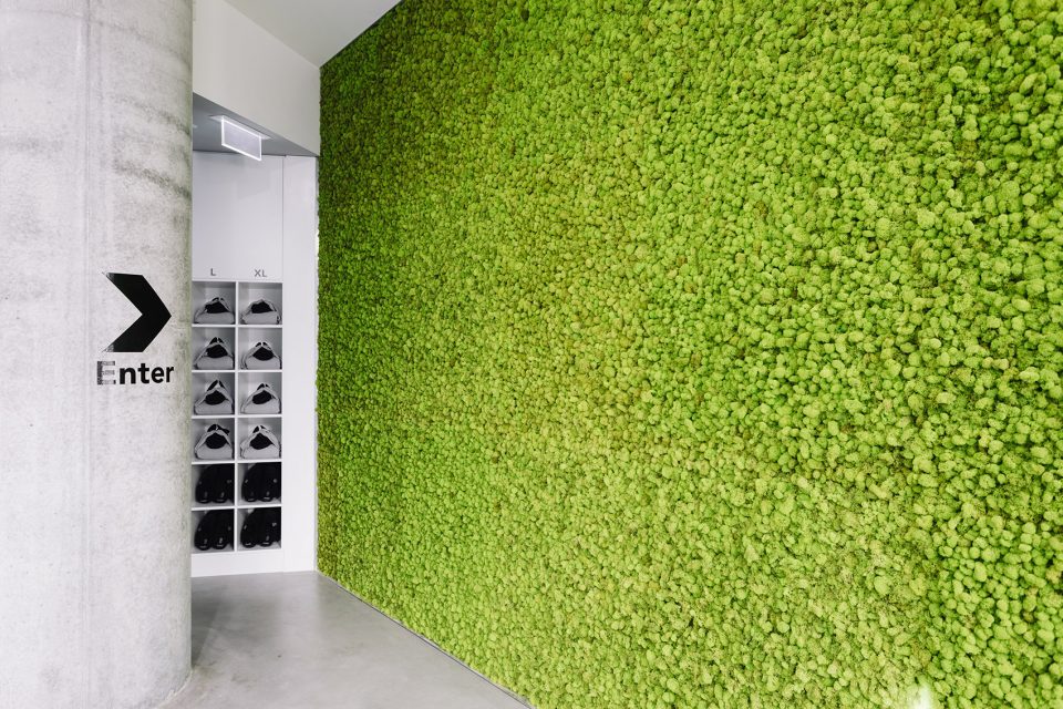 Gravity Cryotherapy Centre by Rara Architecture