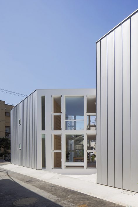 House with 30000 Books By Takuro Yamamoto Architects