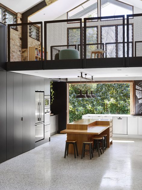Glasshouse Mountains Residence By Maytree Studios