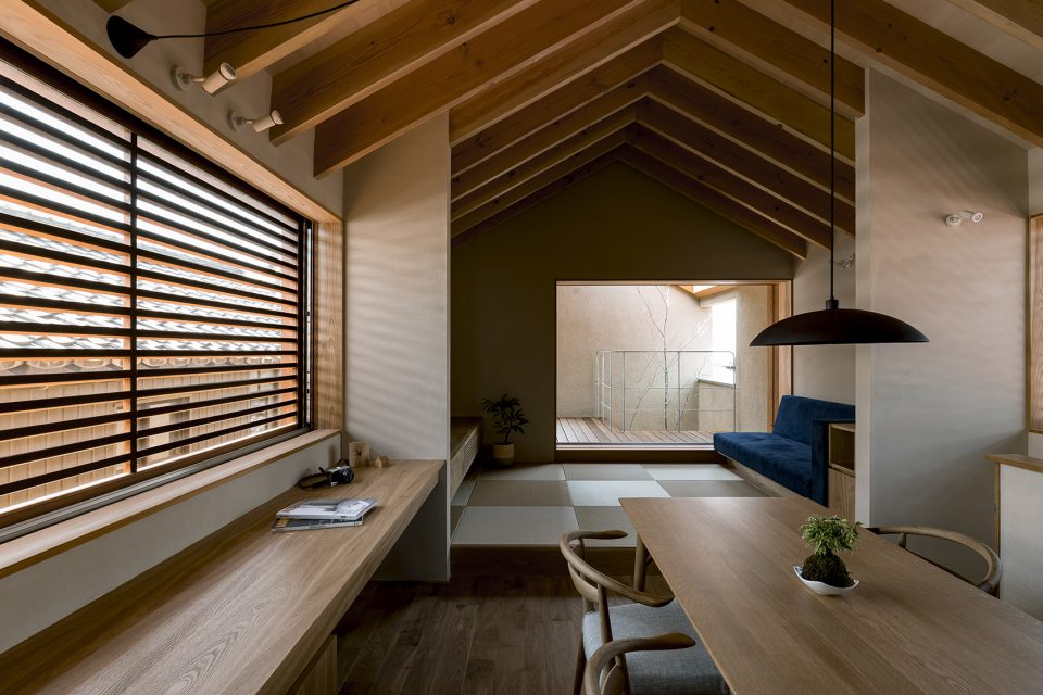 Shoei House by HEARTH ARCHITECTS