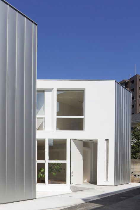House with 30000 Books By Takuro Yamamoto Architects