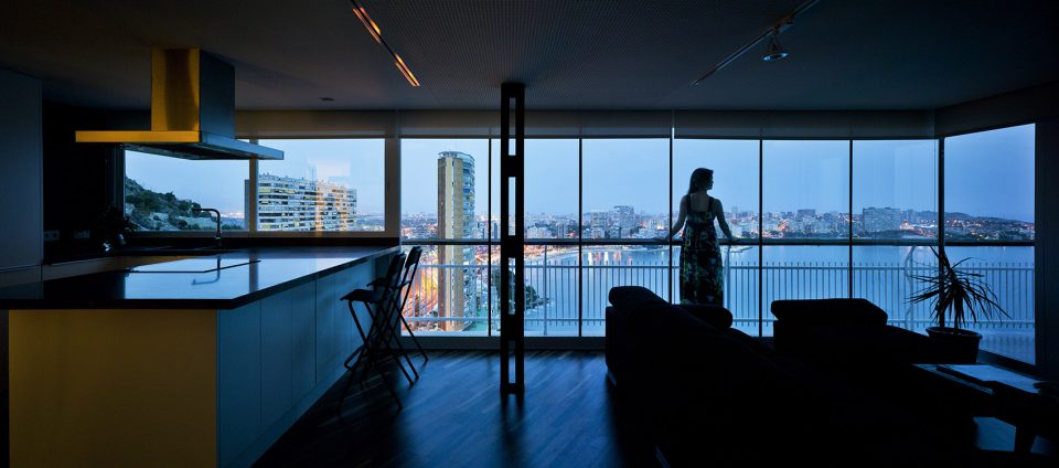 Lluna’s Apartment by COR ASOCIADOS ARQUITECTOS Miguel Rodenas Jesús Olivares