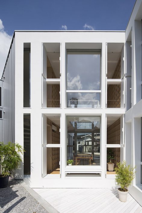 House with 30000 Books By Takuro Yamamoto Architects