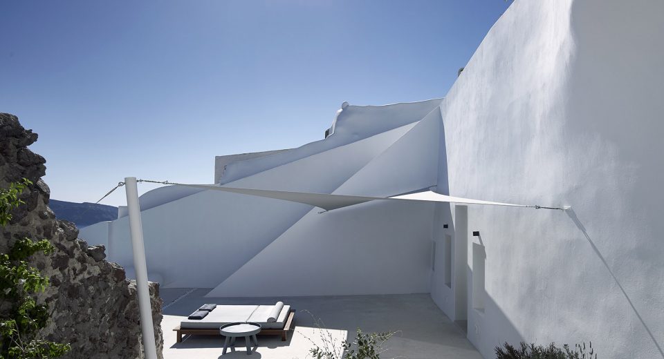 SUMMER HOUSE IN OIA By kapsimalis architects