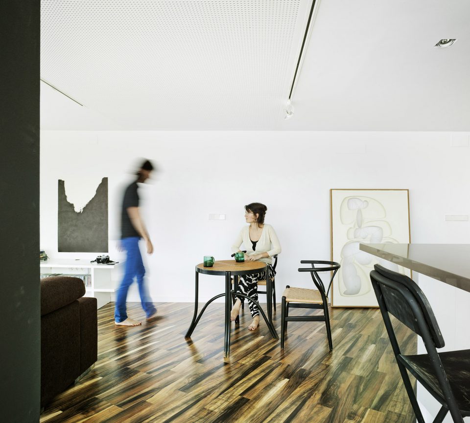 Lluna’s Apartment by COR ASOCIADOS ARQUITECTOS Miguel Rodenas Jesús Olivares