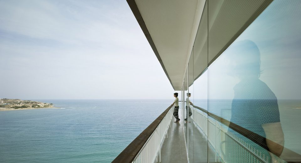 Lluna’s Apartment by COR ASOCIADOS ARQUITECTOS Miguel Rodenas Jesús Olivares