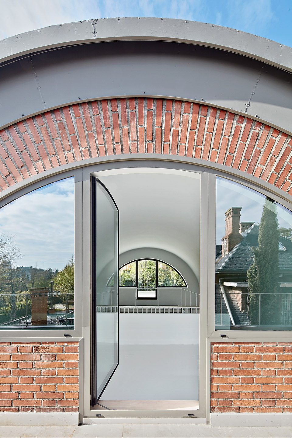 house md by lucas y hernandez gil arquitectos