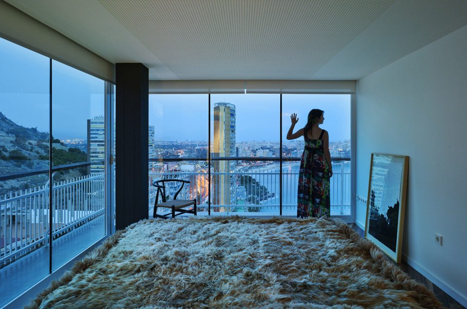 Lluna’s Apartment by COR ASOCIADOS ARQUITECTOS Miguel Rodenas Jesús Olivares