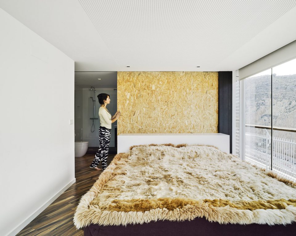Lluna’s Apartment by COR ASOCIADOS ARQUITECTOS Miguel Rodenas Jesús Olivares