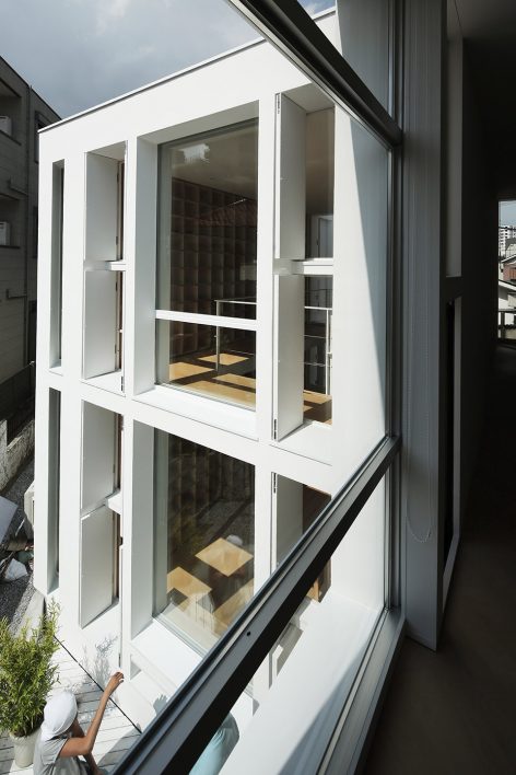 House with 30000 Books By Takuro Yamamoto Architects
