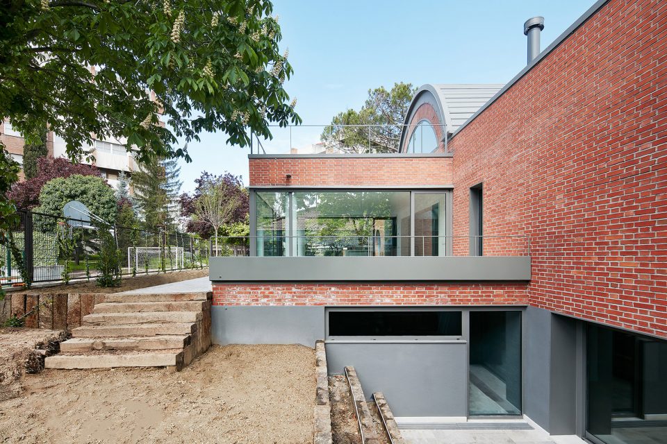 house md by lucas y hernandez gil arquitectos