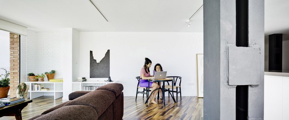 Lluna’s Apartment by COR ASOCIADOS ARQUITECTOS Miguel Rodenas Jesús Olivares