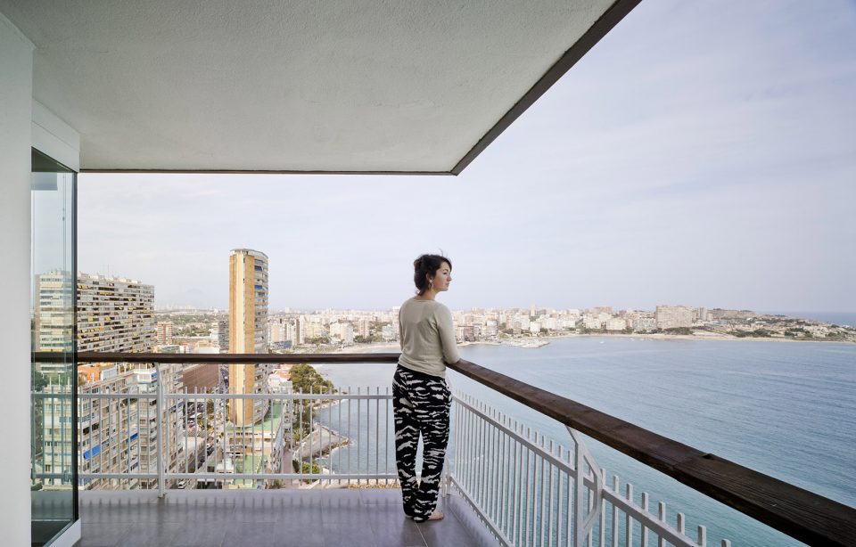Lluna’s Apartment by COR ASOCIADOS ARQUITECTOS Miguel Rodenas Jesús Olivares