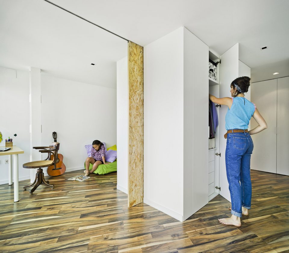 Lluna’s Apartment by COR ASOCIADOS ARQUITECTOS Miguel Rodenas Jesús Olivares