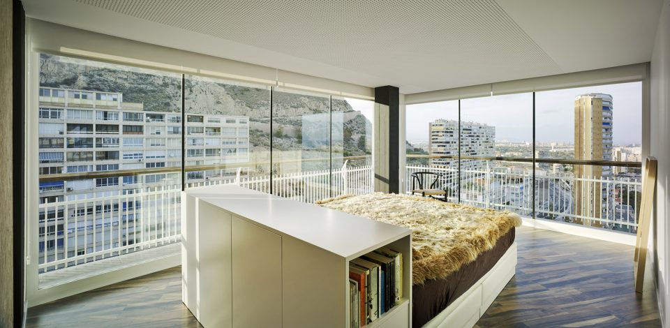 Lluna’s Apartment by COR ASOCIADOS ARQUITECTOS Miguel Rodenas Jesús Olivares