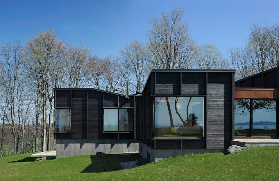 Michigan Lake House By Desai Chia Architecture