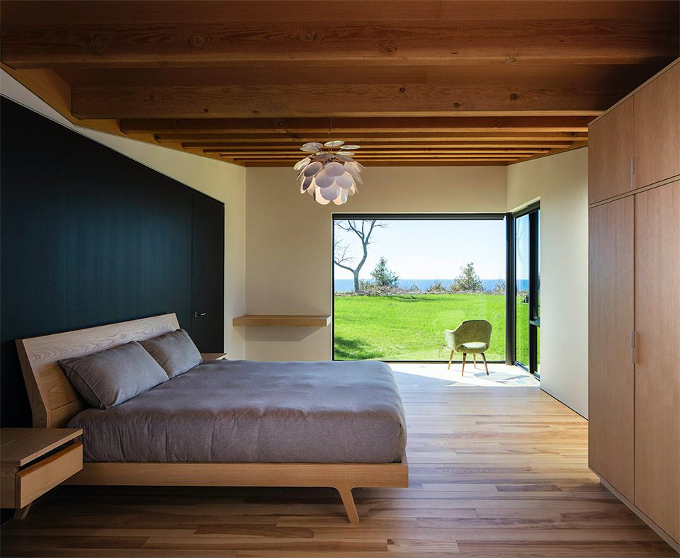 Michigan Lake House By Desai Chia Architecture