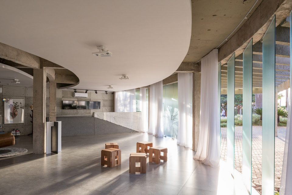 Gallery 6 One By Debaixo do Bloco Arquitetura