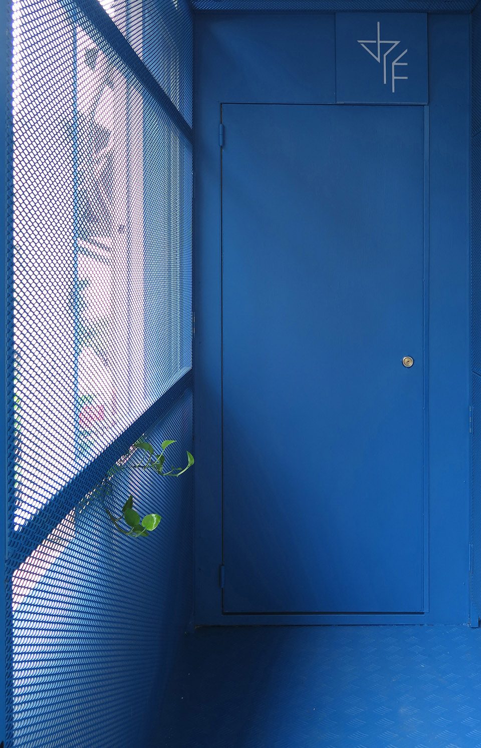 Temporary Design Studio Transformation in an Old Dormitory by X2S Studio