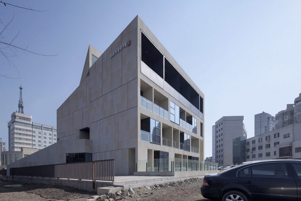 Cultural and Artistic Center in Benxi China by TAOA