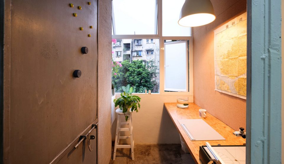 Temporary Design Studio Transformation in an Old Dormitory by X2S Studio
