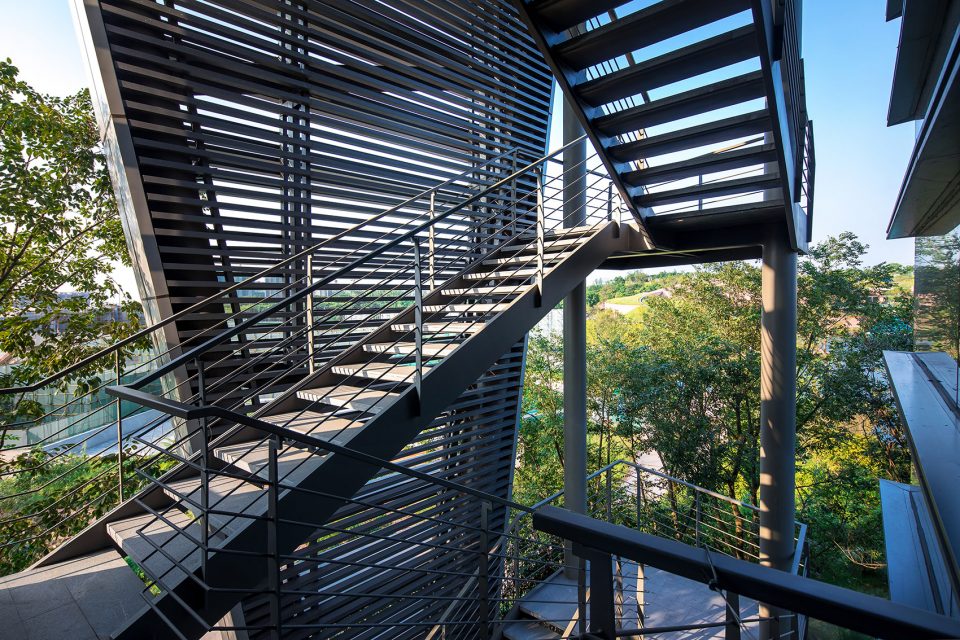 Langjiu Group HQ at Luxelake by JWDA
