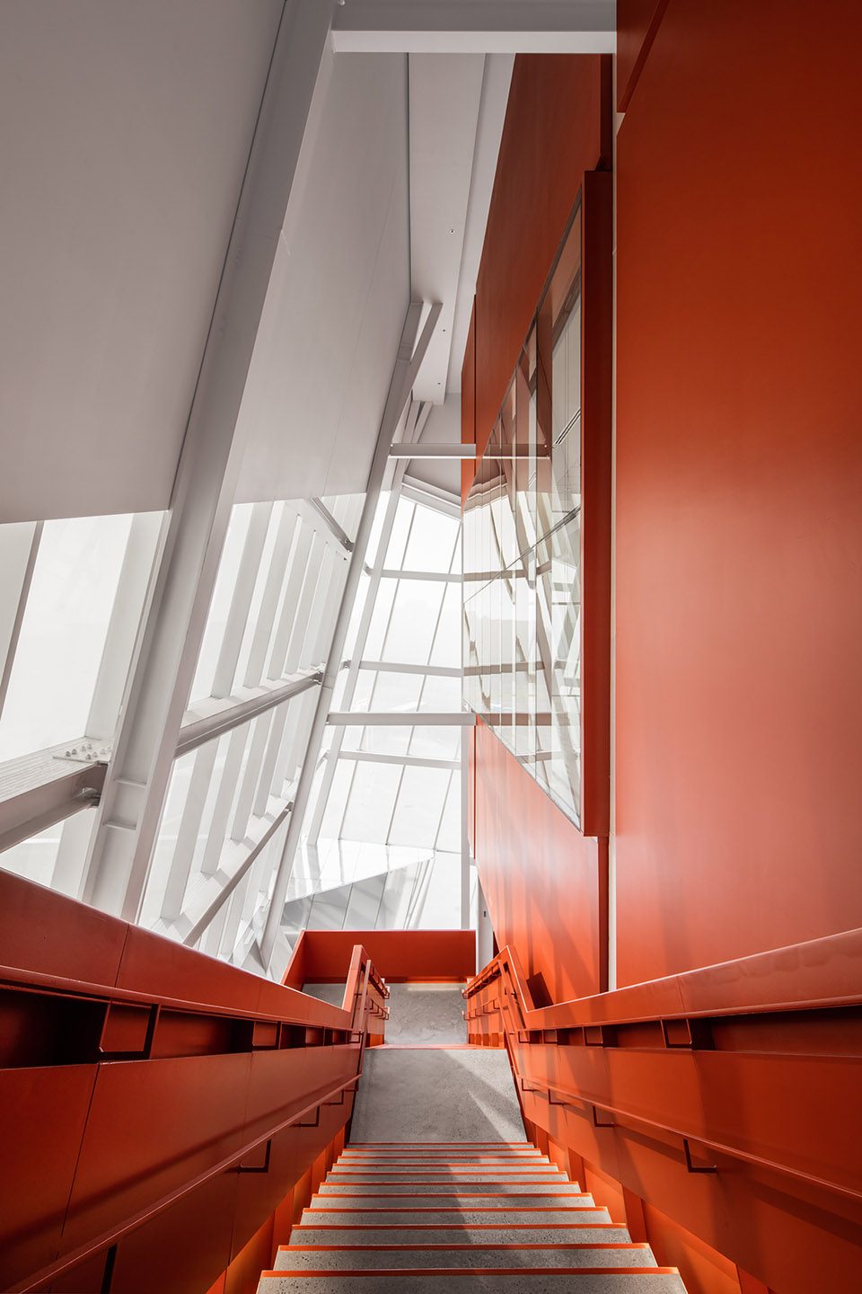 Complexe Sportif Saint Laurent by SaucierPerrotte Architectes and HCMA