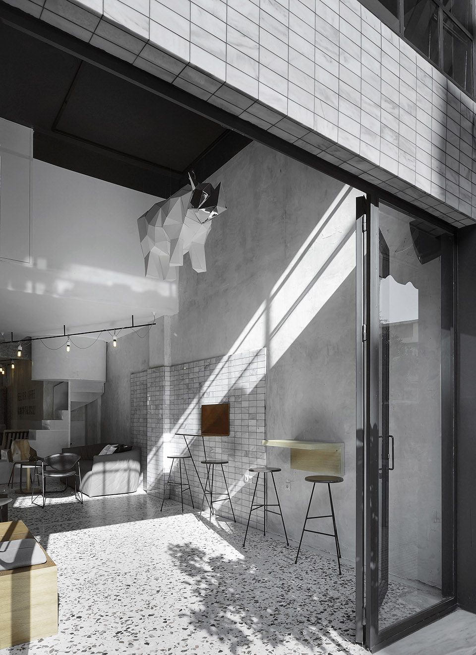 Black drop Greece By Ark4 lab of architecture