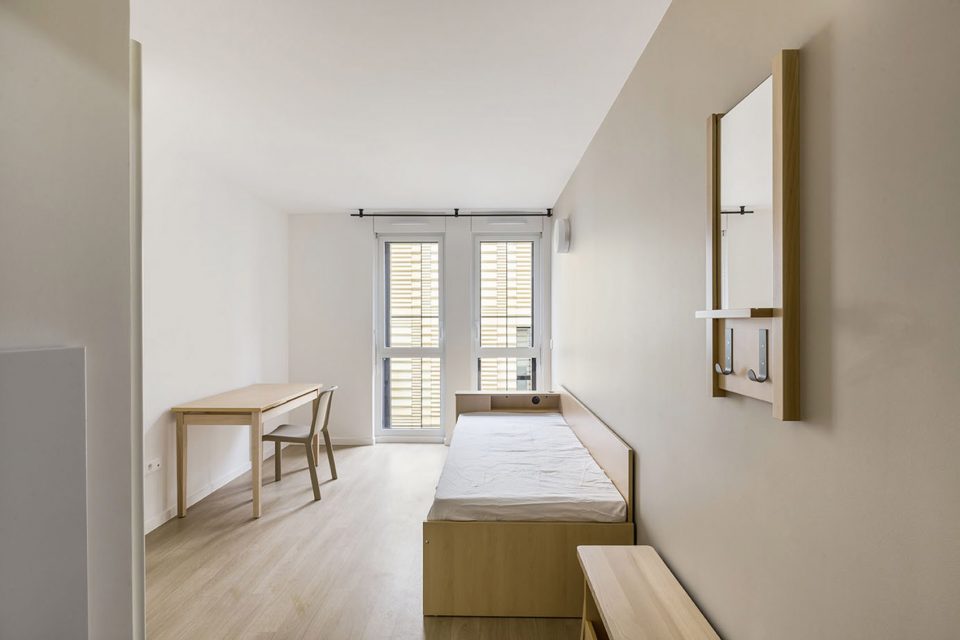 Residence et Restaurant Social by PERIPHERIQUES Architectes