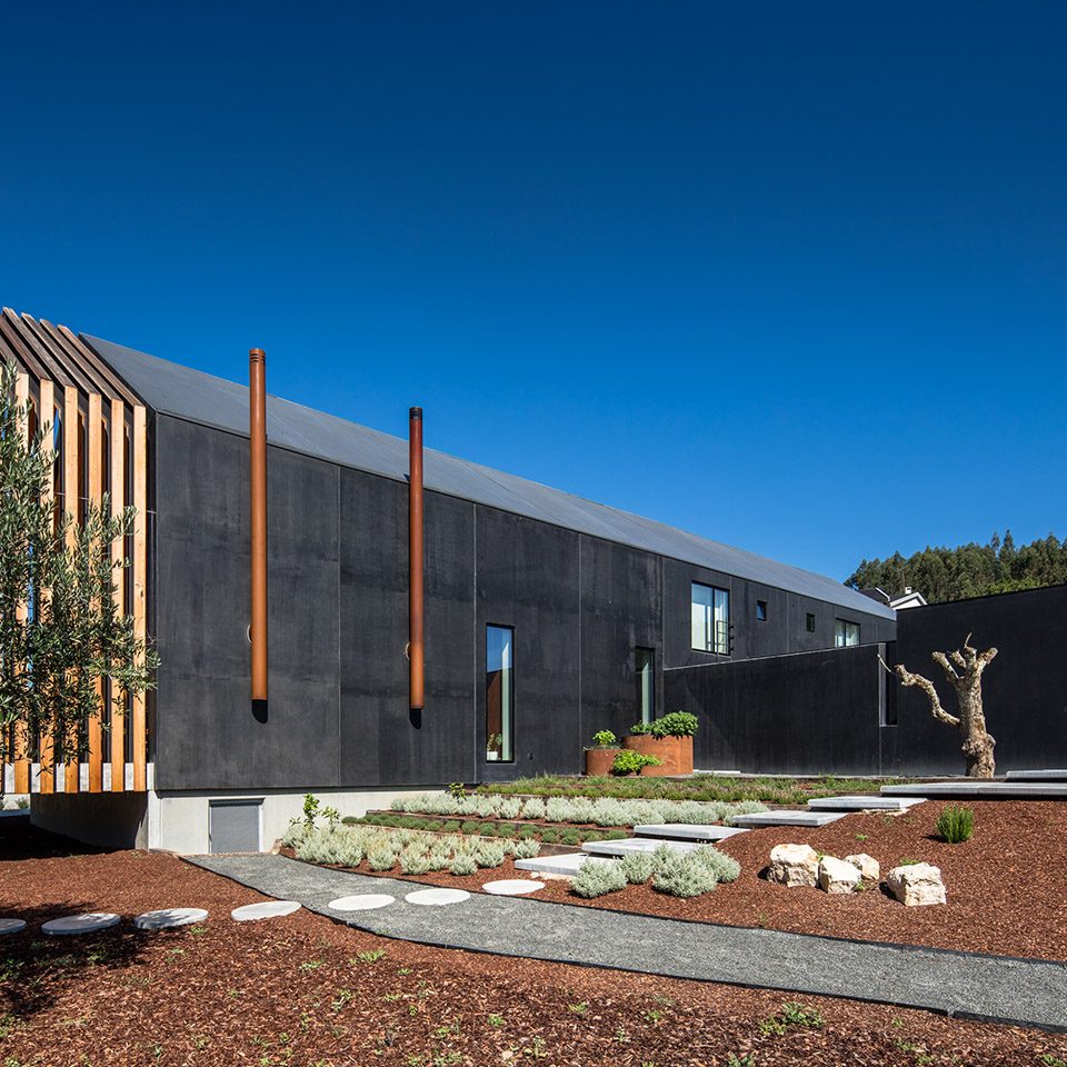 House in Ourém By Filipe Saraiva Arquitectos