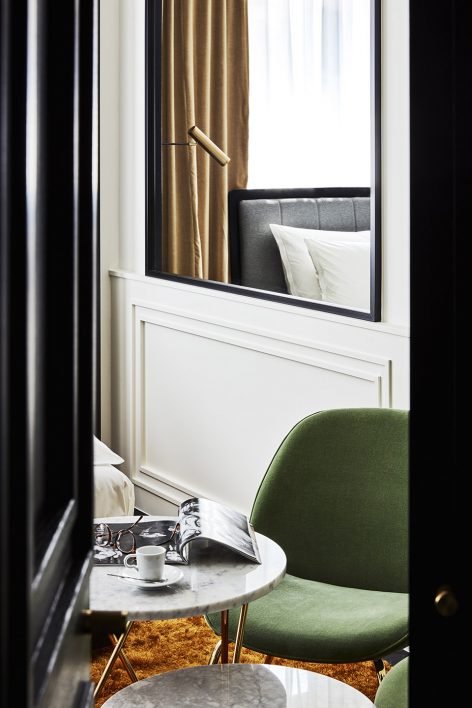 roomers munich deluxe room concrete