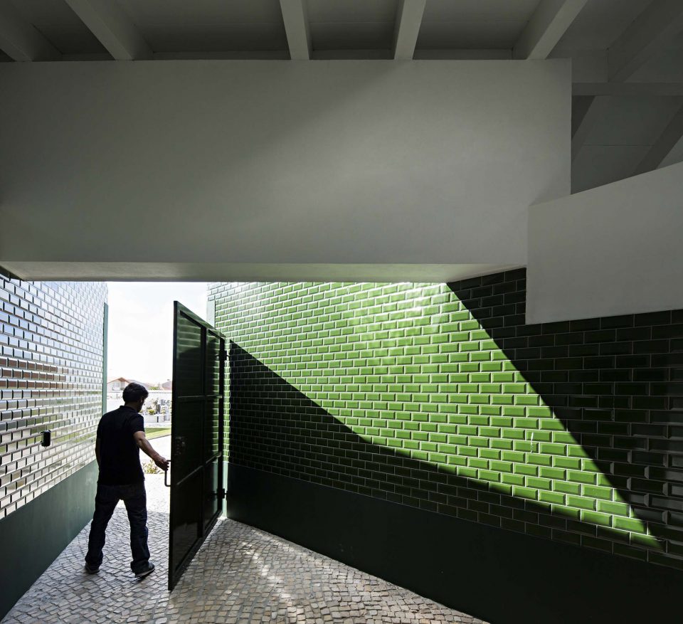 main entrance4 where is the toilet m2senos