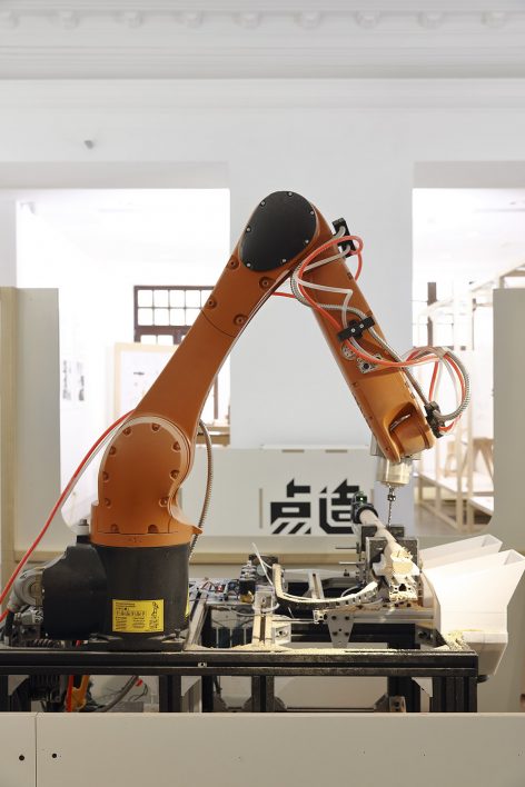 Kuka robot station 02 dot make popup store dot architects