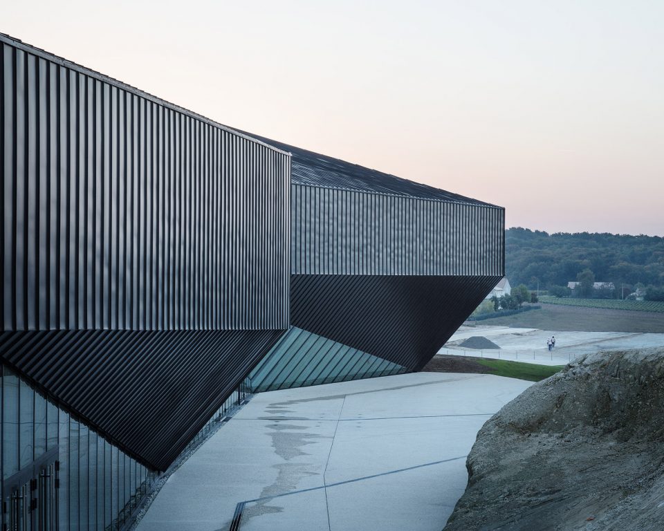 Congress Center Of Haute Saintonge by Tetrarc Architectes