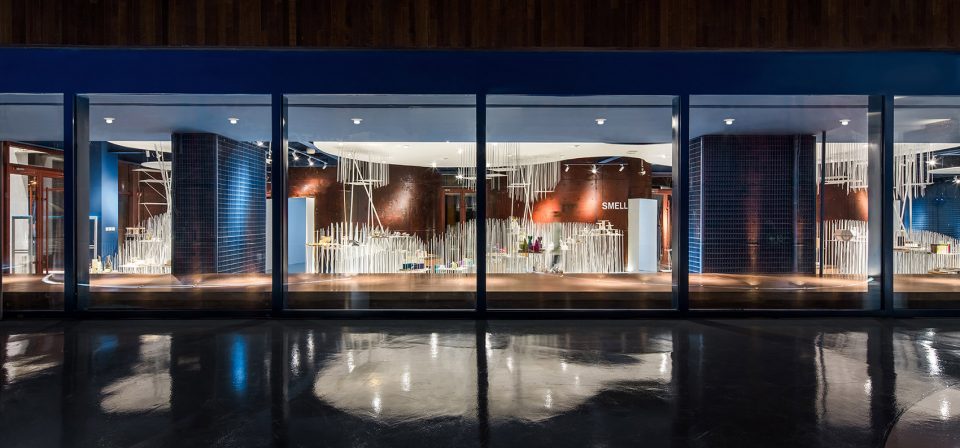 751 Fashion Buyer Shop by CUN Design