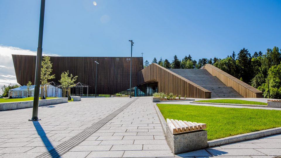holmen aquatics center by arkis arkitektar