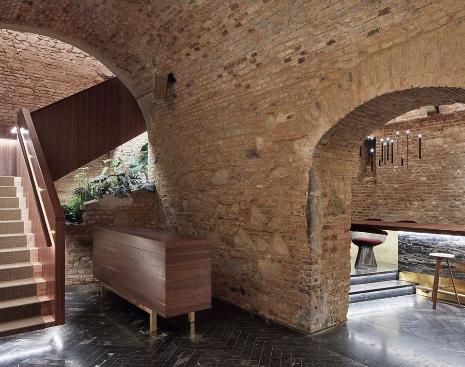 krypt bar by buro klk