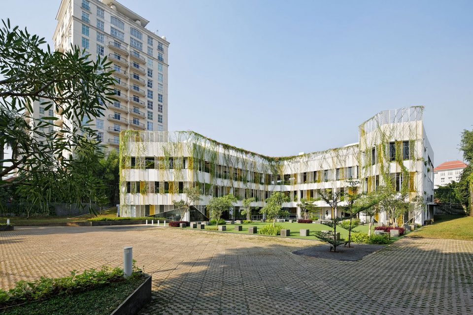 Golkar Jakarta Office by Delution Architect