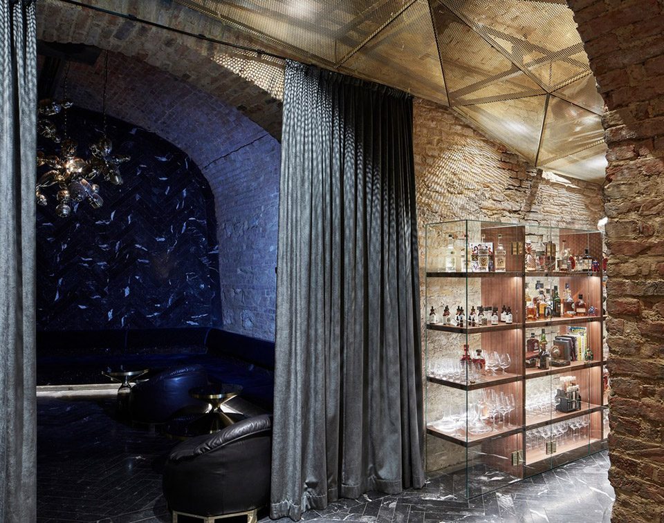 krypt bar by buro klk