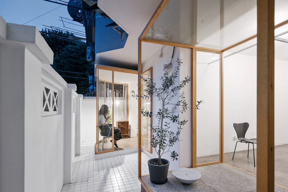 Architects’ studio by Atelier TAOC