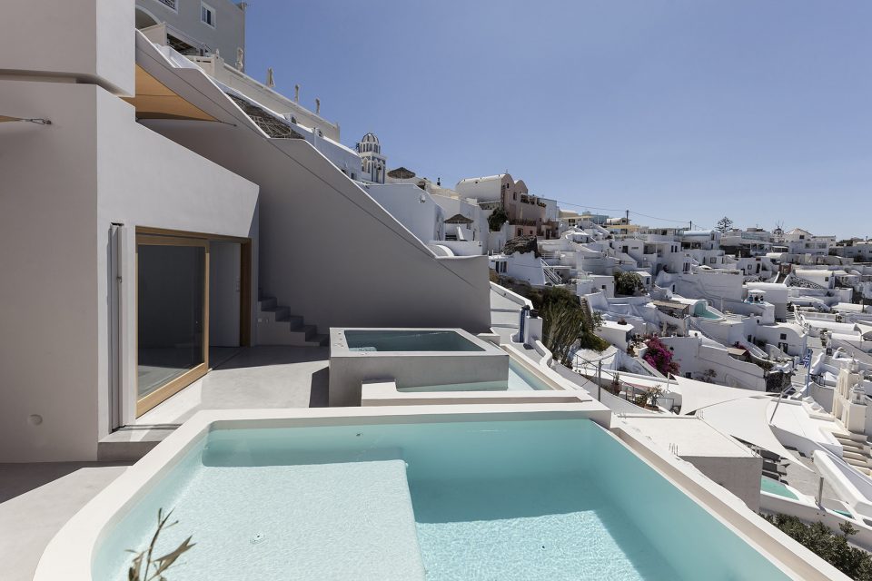 Two Holiday Houses in Firostefani by Kapsimalis Architects