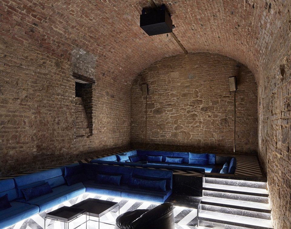 krypt bar by buro klk
